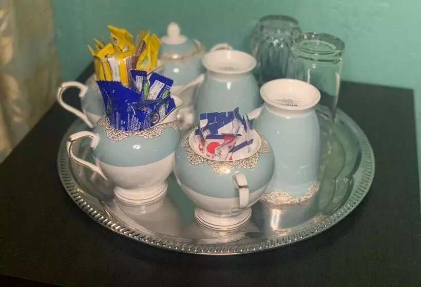 Majatalo Oleratong Guest House