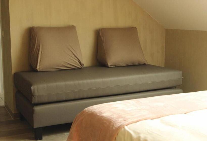 تختخواب و صبحانه Au Magasin