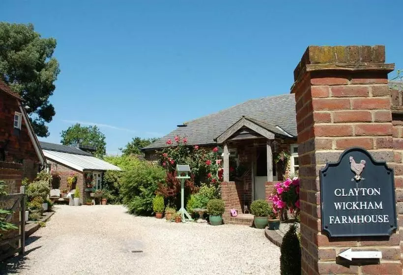 Aamiaismajoitus (B&B) Clayton Wickham Farmhouse