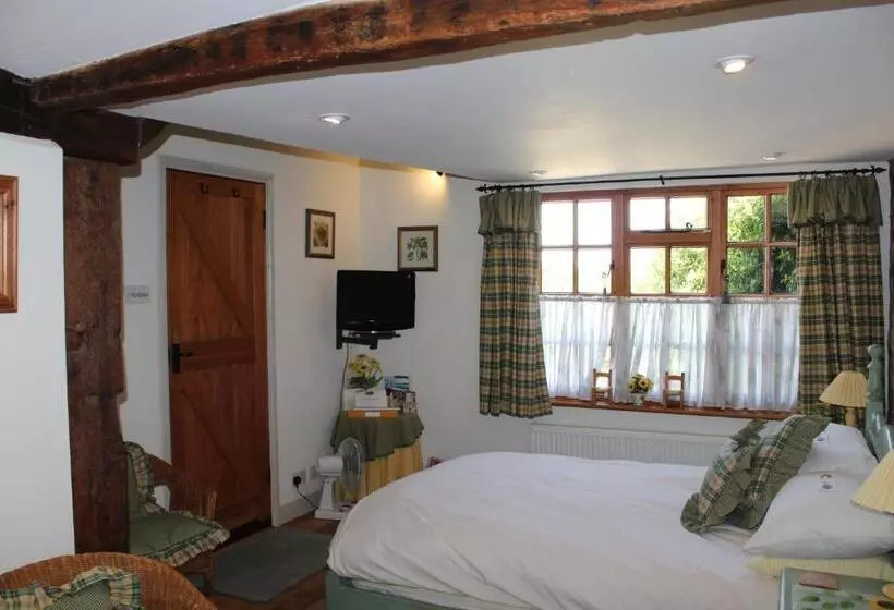 Aamiaismajoitus (B&B) Clayton Wickham Farmhouse