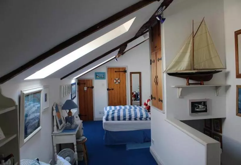 Aamiaismajoitus (B&B) Clayton Wickham Farmhouse