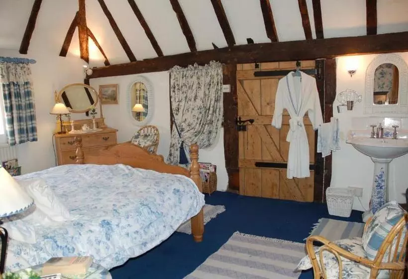 Aamiaismajoitus (B&B) Clayton Wickham Farmhouse