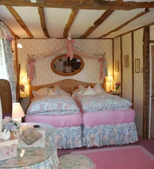 Aamiaismajoitus (B&B) Clayton Wickham Farmhouse