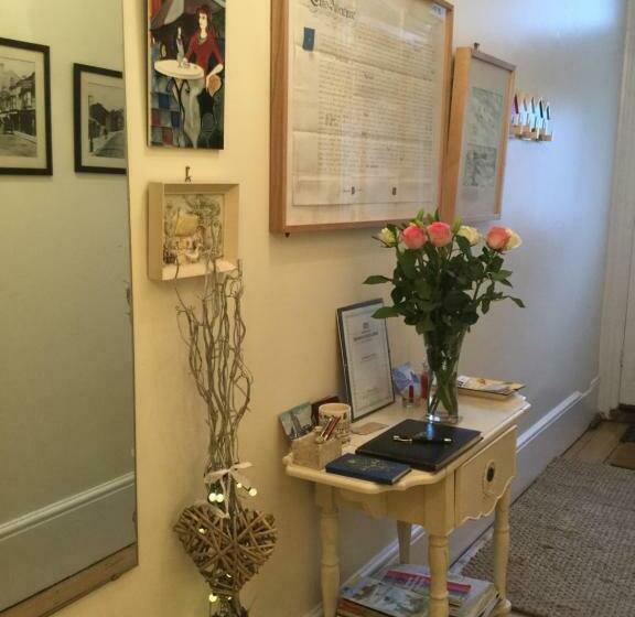 Aamiaismajoitus (B&B) Cliftonville House