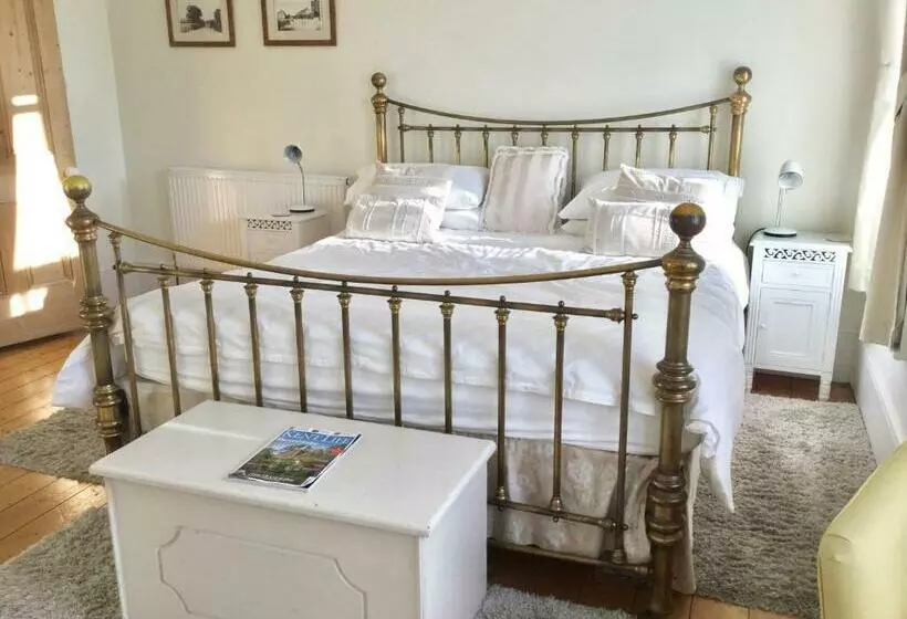 Aamiaismajoitus (B&B) Cliftonville House