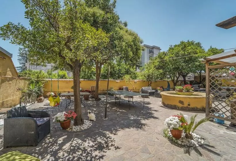 Aamiaismajoitus (B&B) Domus Vesuvia