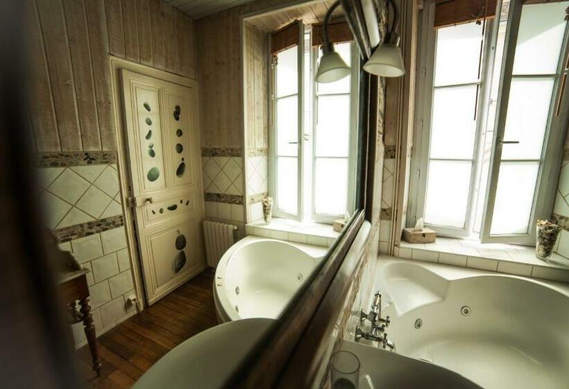 تختخواب و صبحانه La Pause Angevine