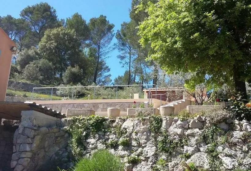 ベッドアンドブレックファースト La Roque