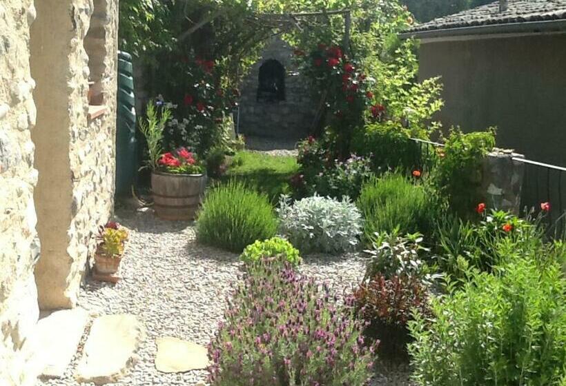 Maison Aux Lavandes B&b