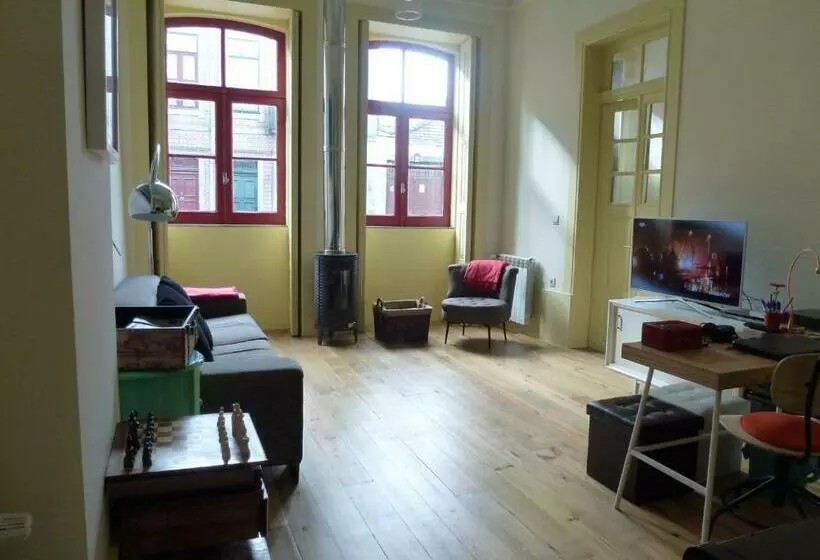 Canvas Atelier Hostel