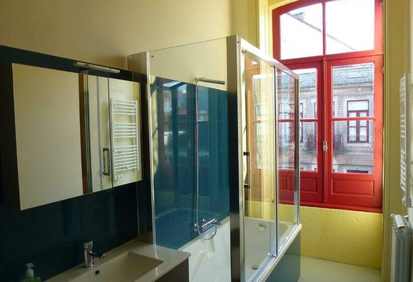 Canvas Atelier Hostel