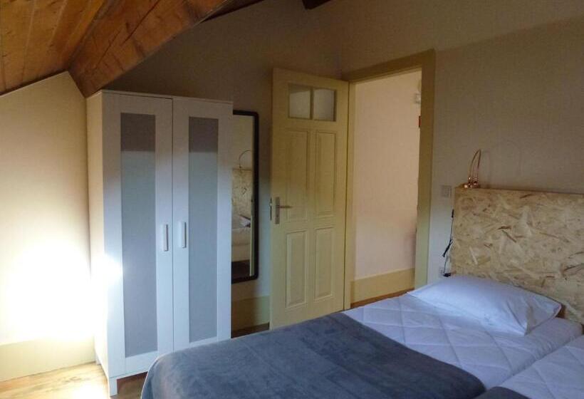 Canvas Atelier Hostel