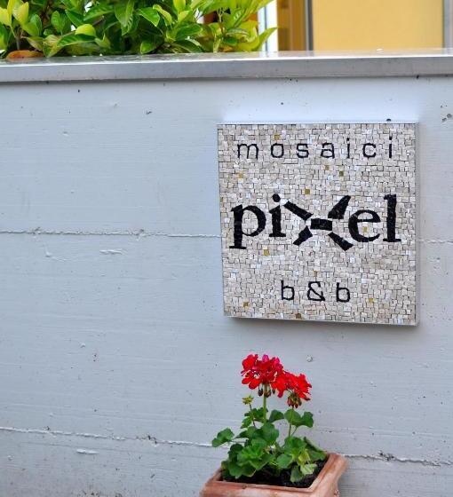 Pixel B&b