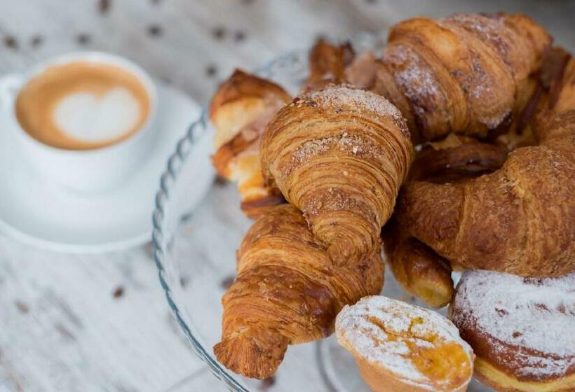 مبيت وإفطار L Angolo Di Pietra