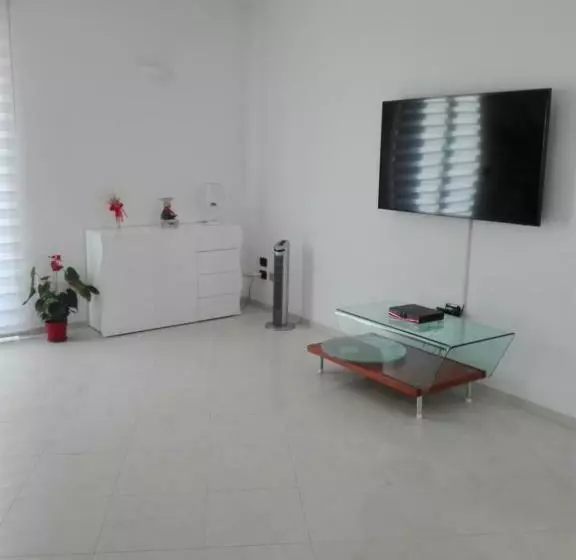 Aamiaismajoitus (B&B) L Angolo Di Pietra