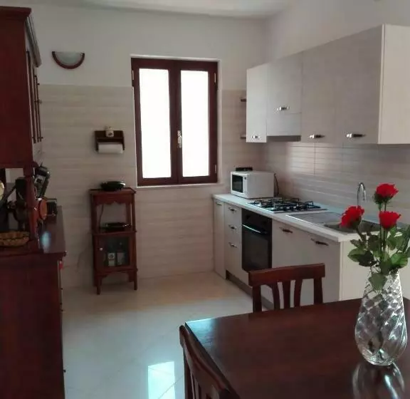 Aamiaismajoitus (B&B) L Angolo Di Pietra