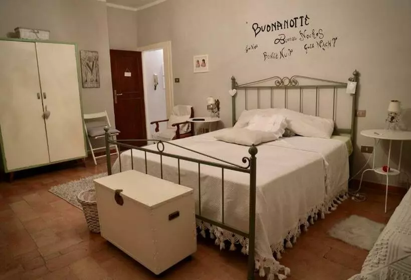 تختخواب و صبحانه La Pausetta