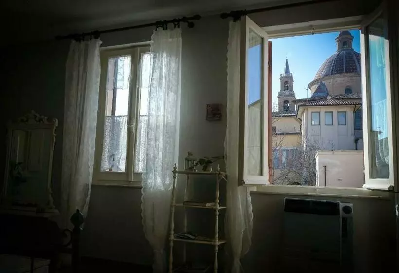 تختخواب و صبحانه La Pausetta