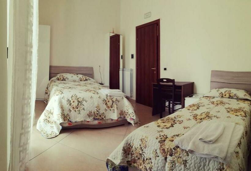 Пансион Incontro Montoro Guest House & Restaurant