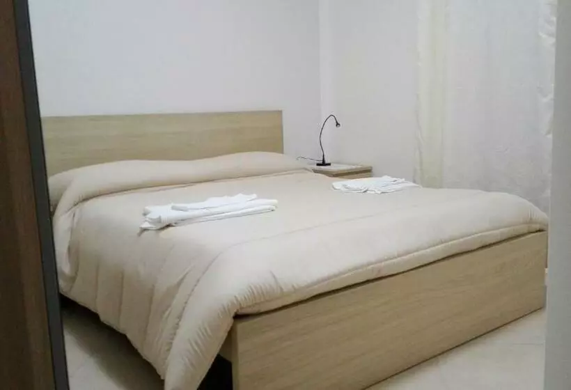 ペンション Incontro Montoro Guest House & Restaurant