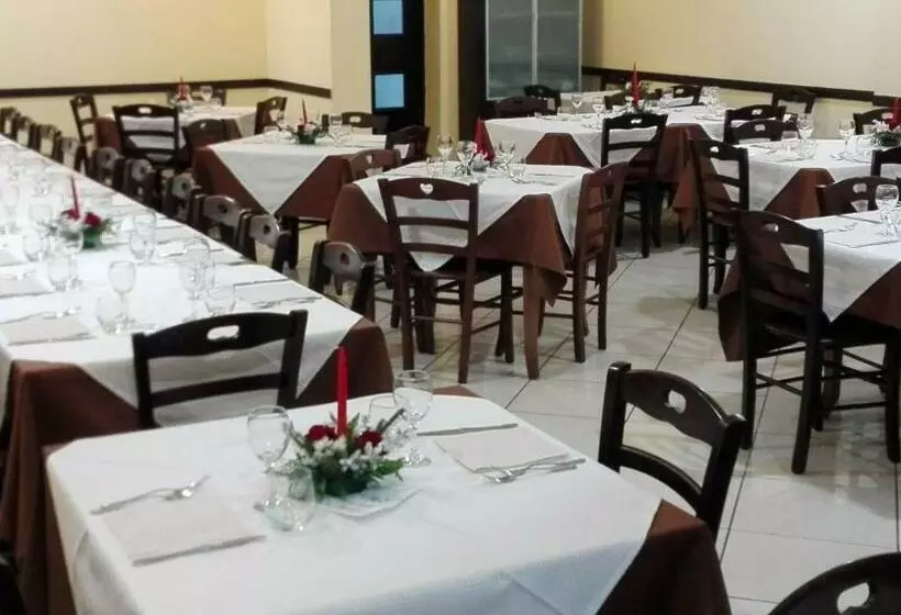 ペンション Incontro Montoro Guest House & Restaurant