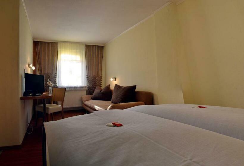 Pension Konditorei Cafe Dora