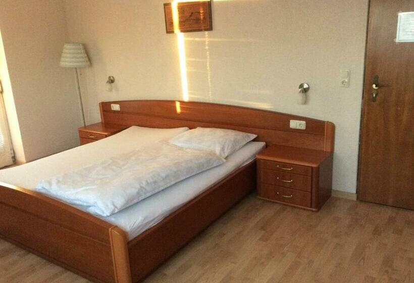 Pension Konditorei Cafe Dora