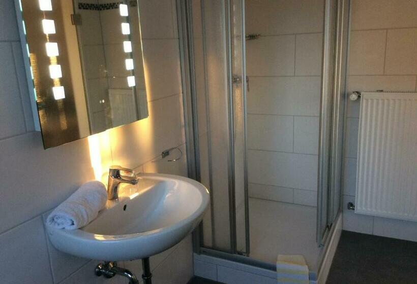 Pension Konditorei Cafe Dora