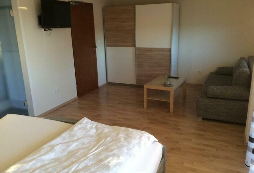 Pension Konditorei Cafe Dora