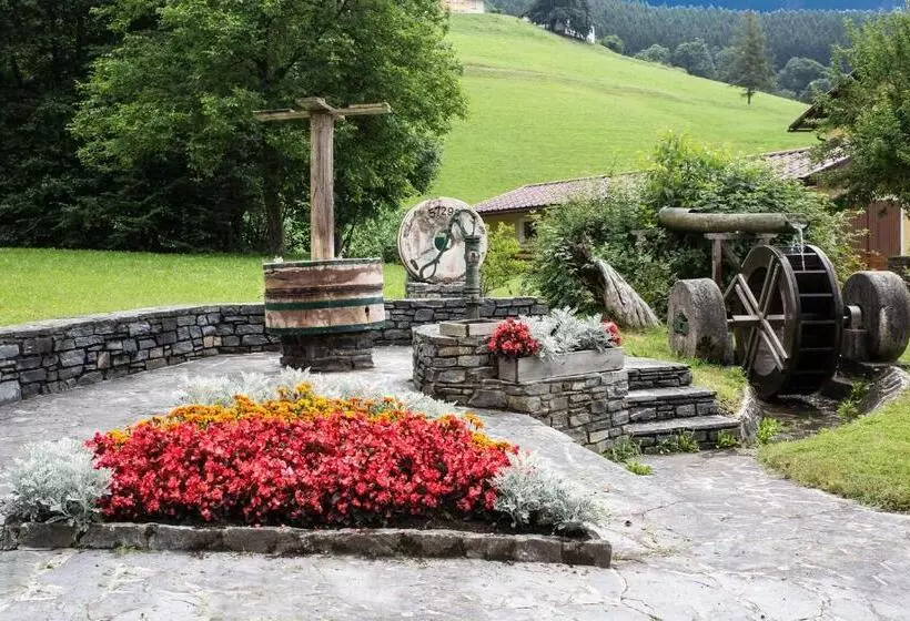 Retkeilymaja Gästezimmer Buchegger