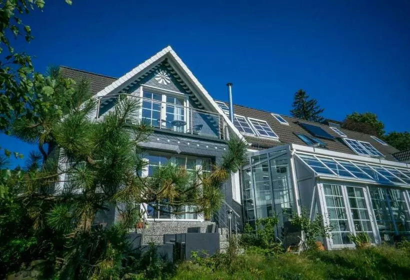تختخواب و صبحانه Haus Waldwiese
