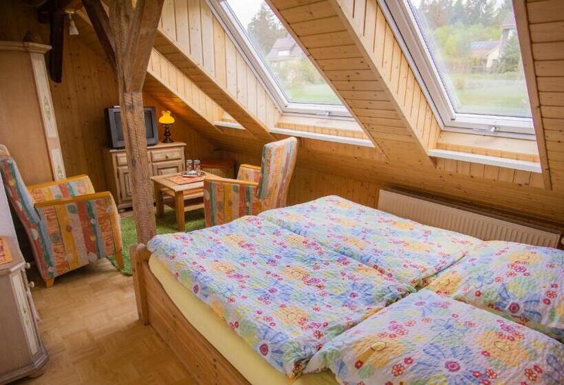 住宿加早餐 Haus Waldwiese