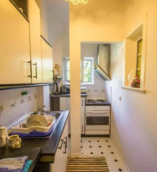 تختخواب و صبحانه Haus Waldwiese