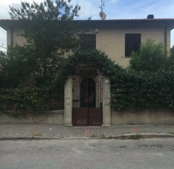 تختخواب و صبحانه La Casetta Di Luciano