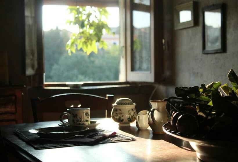 住宿加早餐  La Scaletta