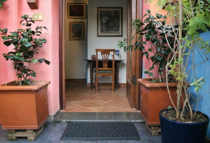 住宿加早餐  La Scaletta