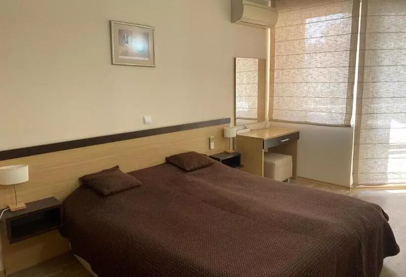 First Line Apartment At Obzor