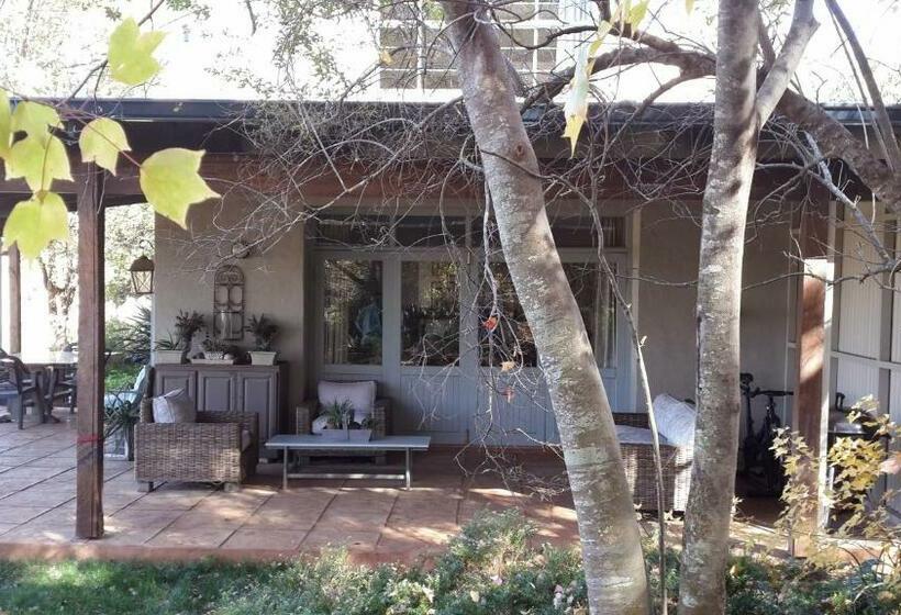 פנסיון Little Fields Country House And Cottages