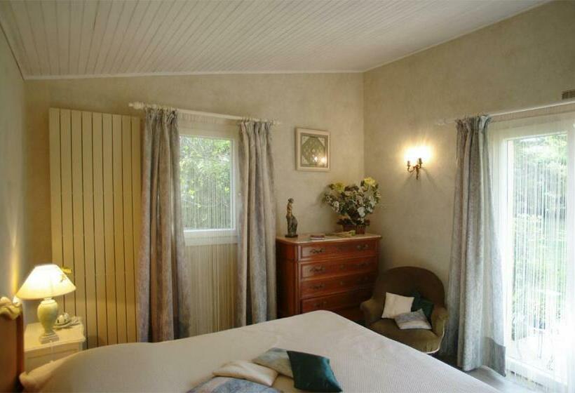 膳宿费 Marievalerianne