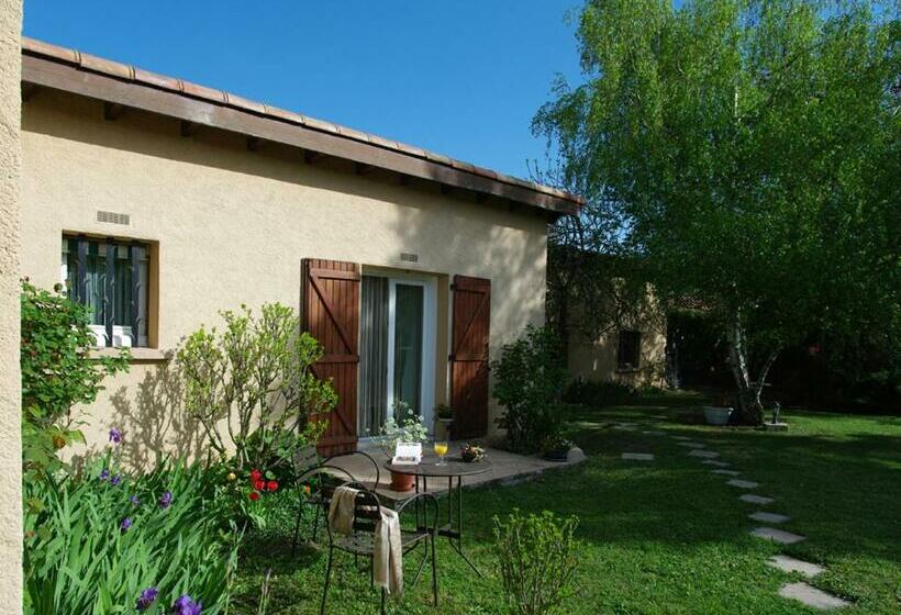 膳宿费 Marievalerianne