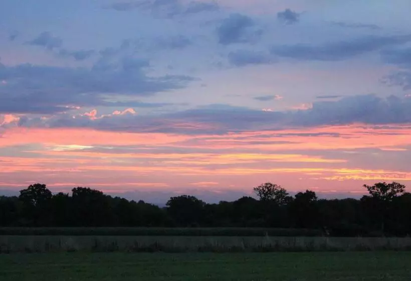 Aamiaismajoitus (B&B) Au P Tit Mont