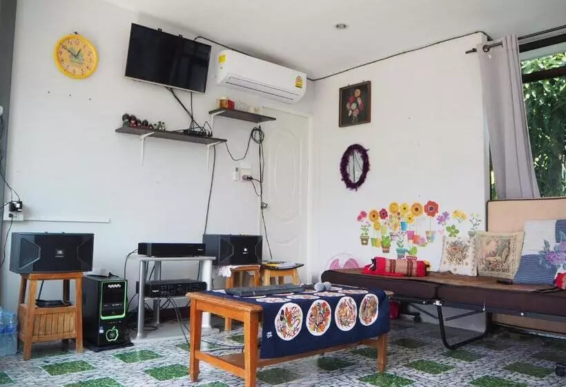 ベッドアンドブレックファースト Baan Sai Nam