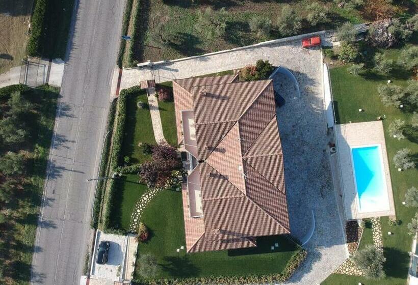 צימר Villa Emilia