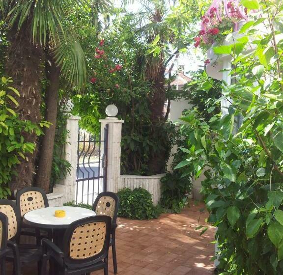 پانسیون Guesthouse Jana