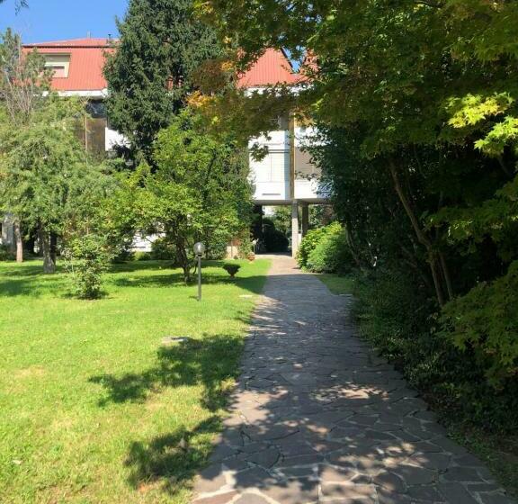 پانسیون Il Contrabbasso