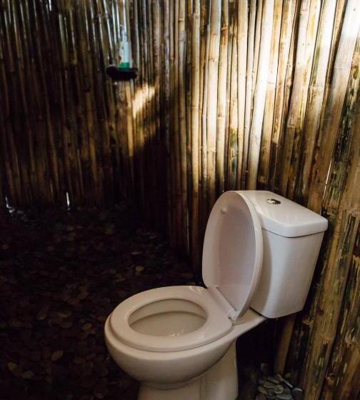 Общежитие Prince John Beachfront Eco Bungalows And Restaurant