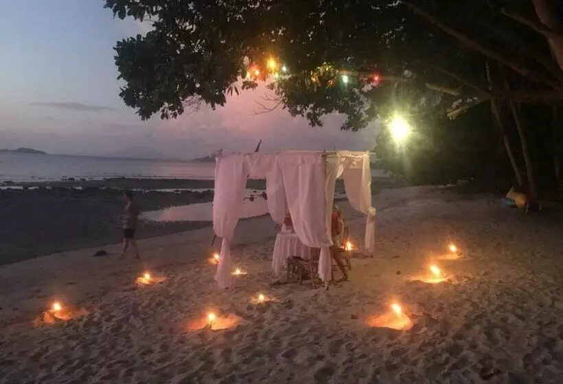 هاستل Prince John Beachfront Eco Bungalows And Restaurant