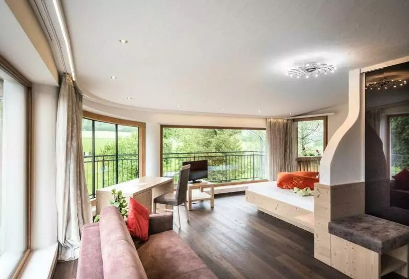 Aamiaismajoitus (B&B) Bauernhof Lindenhof