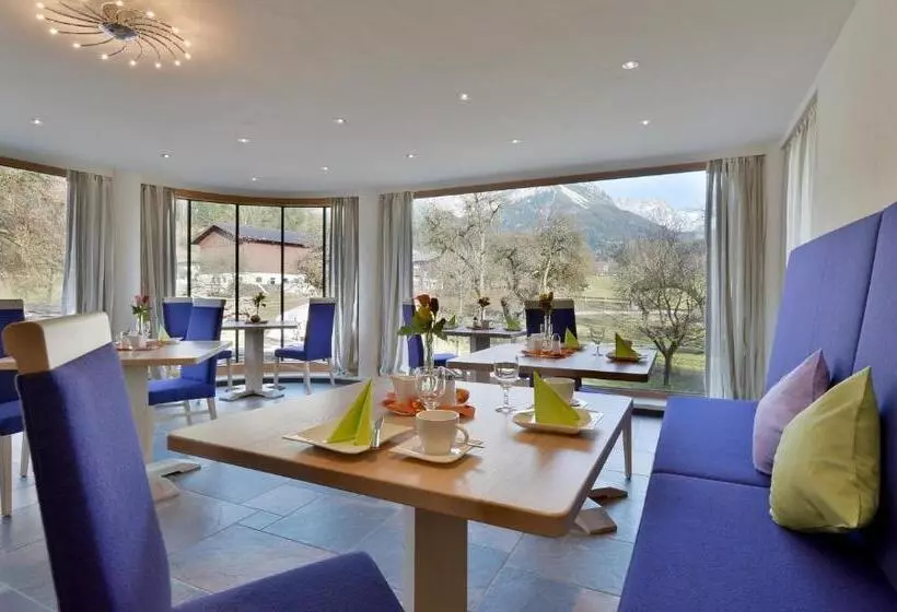 Aamiaismajoitus (B&B) Bauernhof Lindenhof