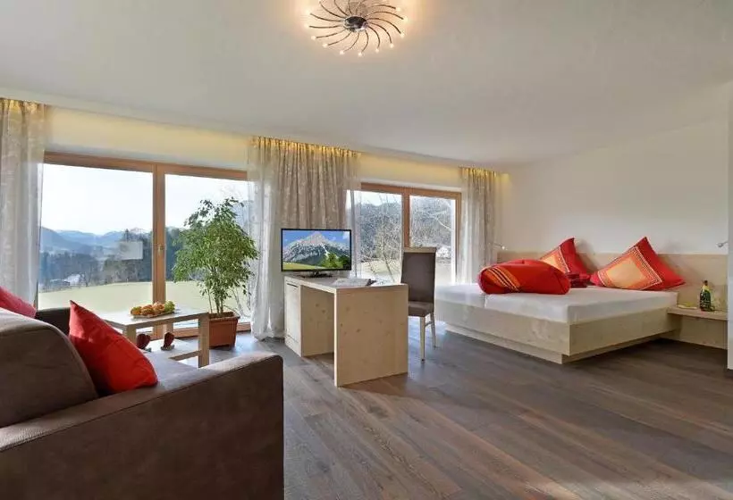 Aamiaismajoitus (B&B) Bauernhof Lindenhof